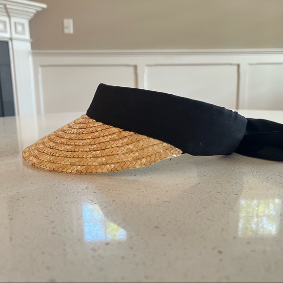 NEW - H&M visor hat - Picture 2 of 6